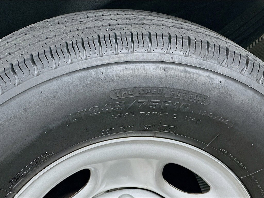 Used 2023 Chevrolet Express 3500 LS image 31