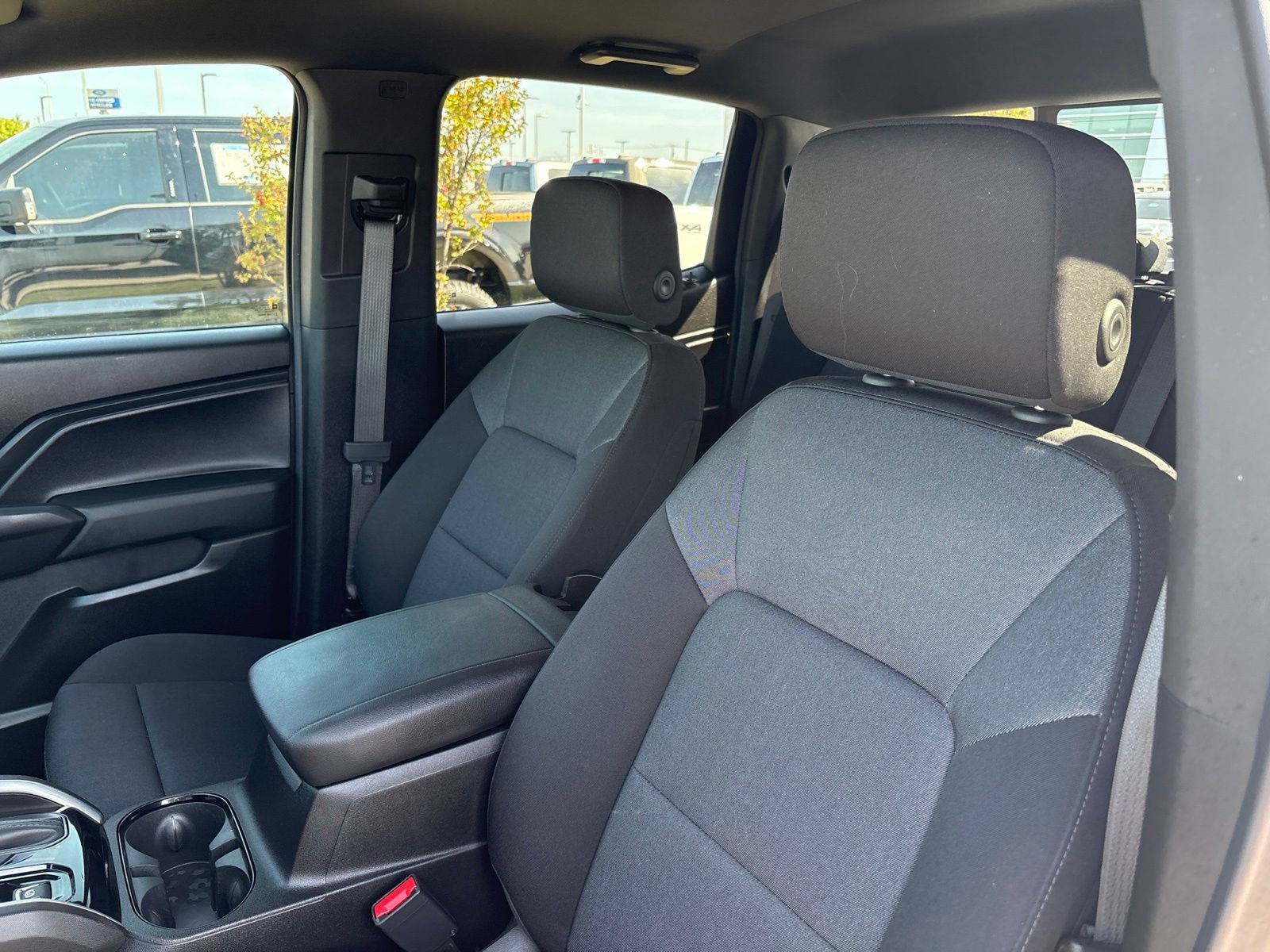 Used 2026 Chevrolet Colorado Trail Boss AWD/4WD image 17