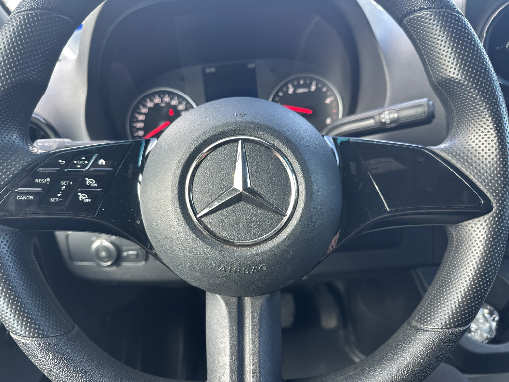Used 2025 Mercedes-Benz Sprinter 2500 image 23