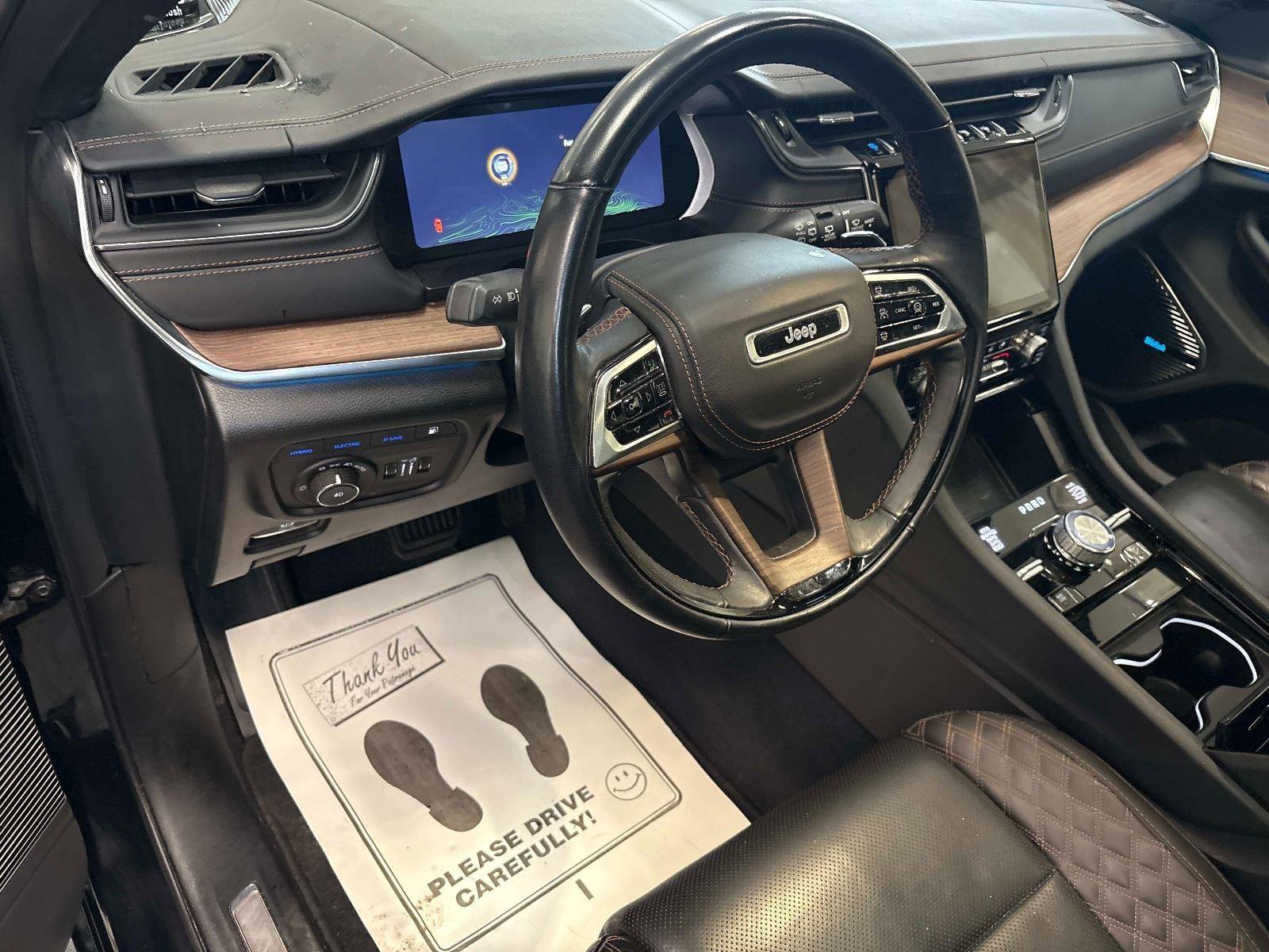 Used 2023 Jeep Grand Cherokee Summit w/ Advanced Protech Group IV image 12