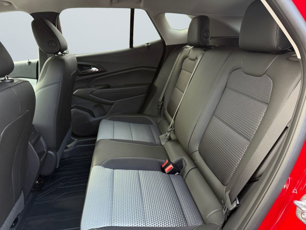 New 2026 Chevrolet Trax LT w/ Sunroof Package image 13