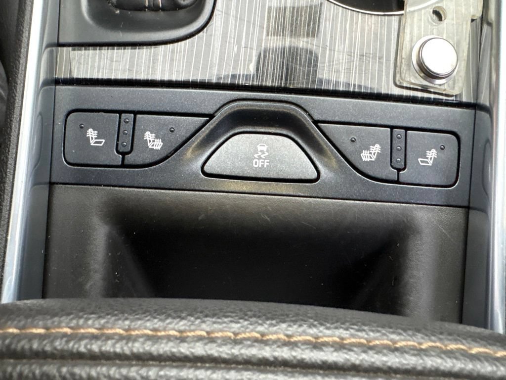 Used 2017 Chevrolet Impala Premier FWD image 6