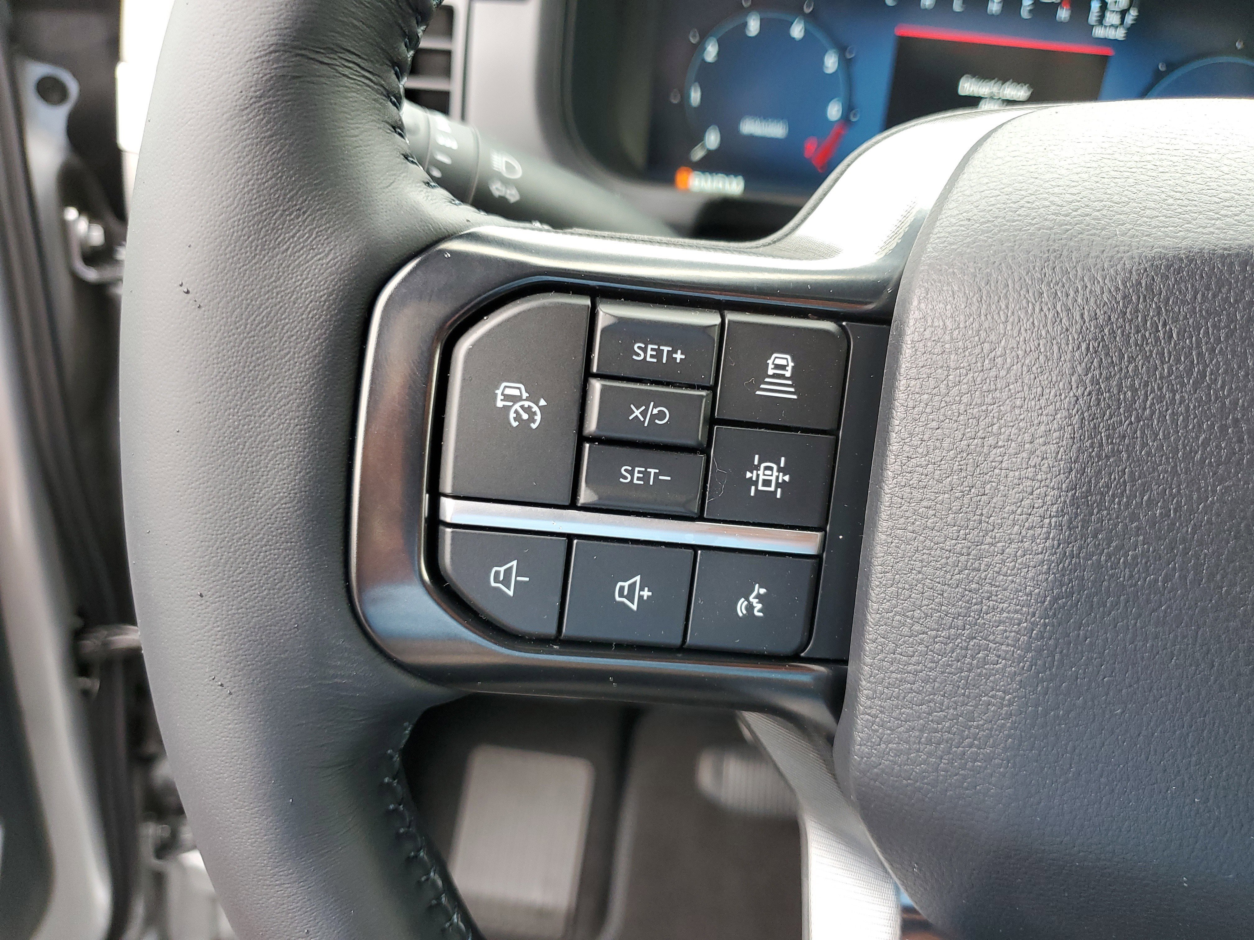 New 2025 Ford F150 Platinum w/ Equipment Group 702A High image 24