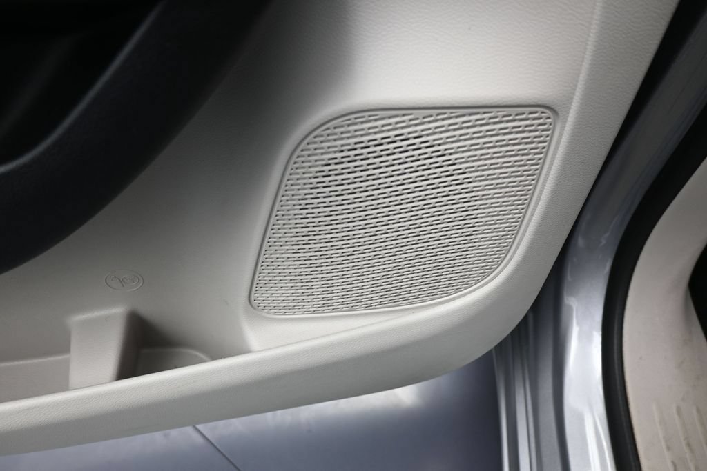 Used 2017 Chrysler Pacifica Touring-L FWD image 15