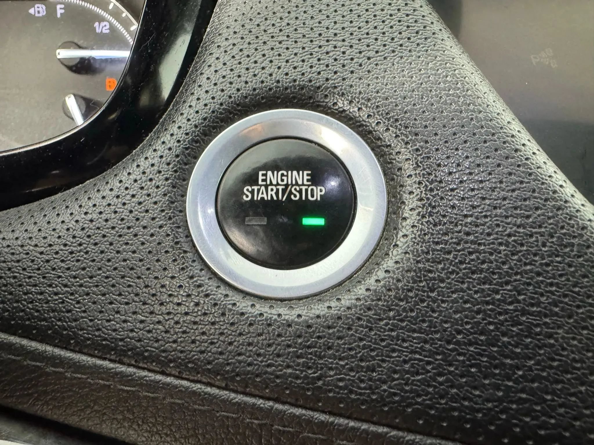 Used 2018 Cadillac XT5 AWD image 17