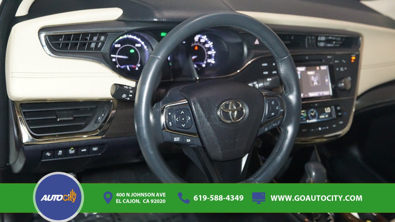 Used 2017 Toyota Avalon Limited w/ Carpet Mat Package FWD image 16