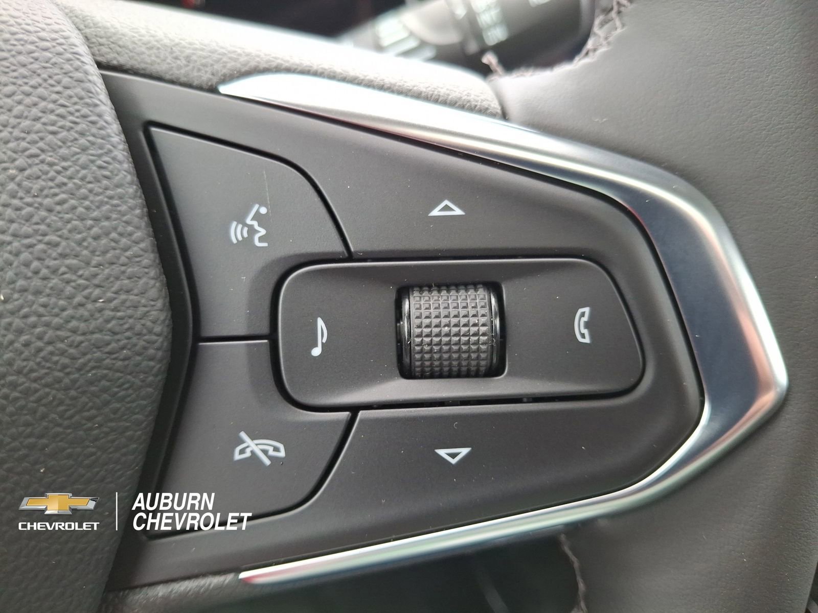 New 2026 Chevrolet Trax LT w/ Sunroof Package FWD image 14