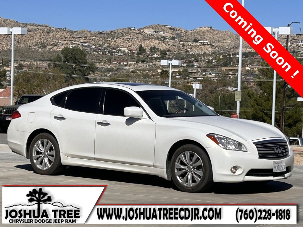 Used 2011 INFINITI M37 w/ Premium Pkg