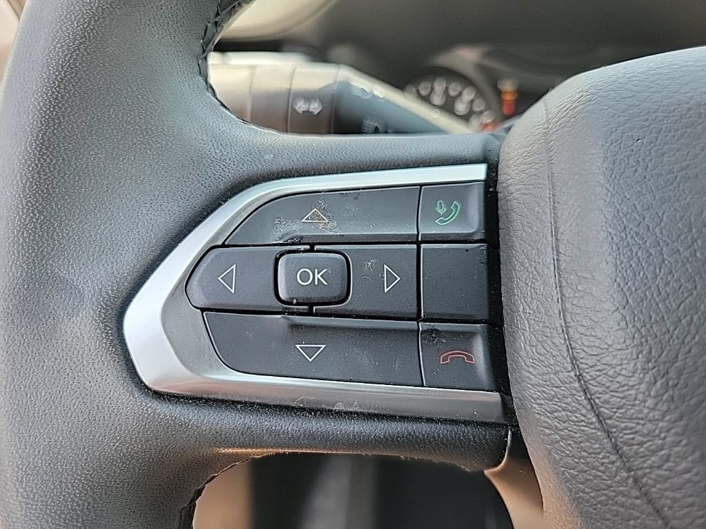 Used 2025 Jeep Compass Latitude AWD/4WD image 20