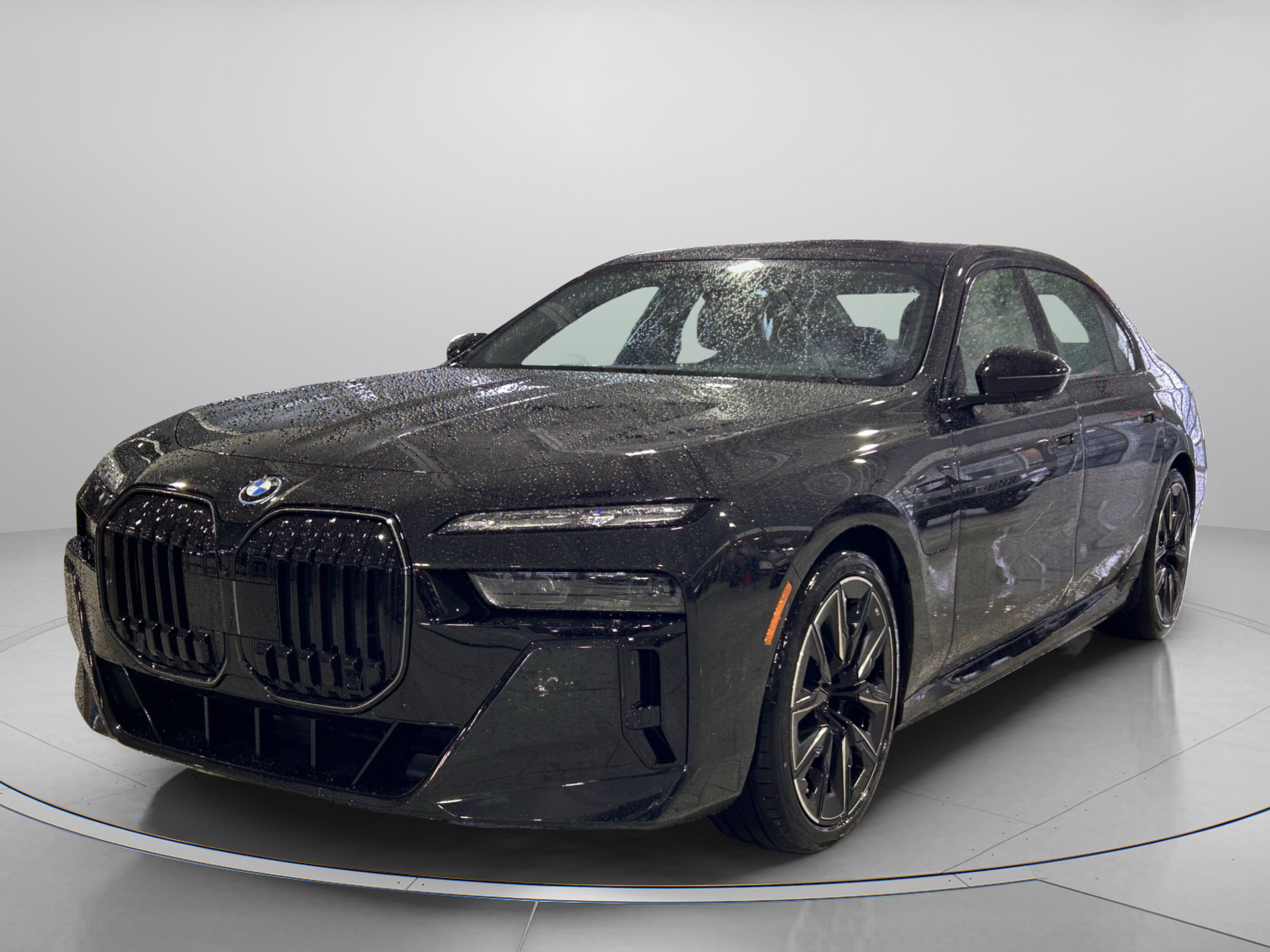 Used 2026 BMW 750e xDrive w/ Executive Package AWD/4WD image 2