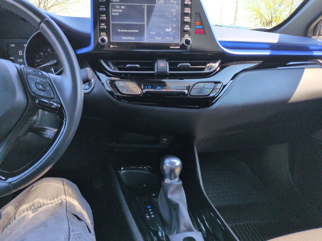 Certified 2022 Toyota C-HR XLE image 17