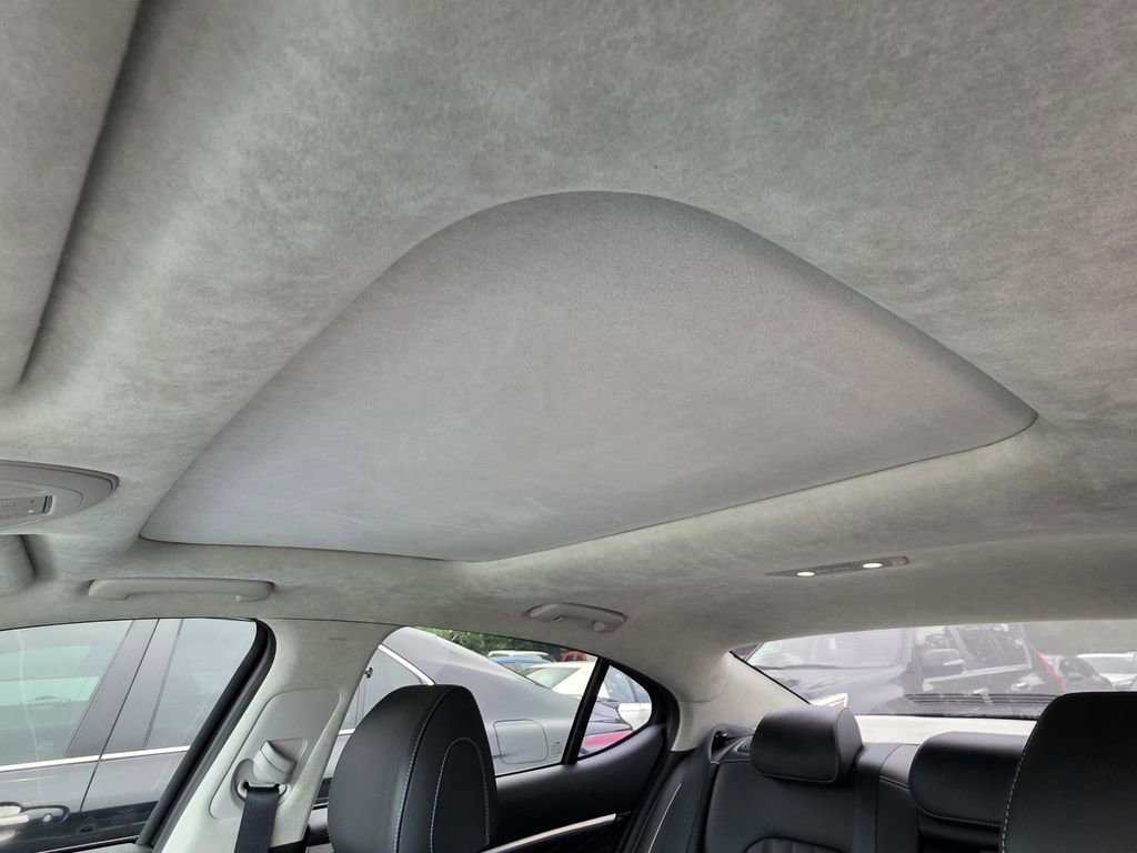 Used 2021 Genesis G70 2.0T w/ Prestige Package image 8