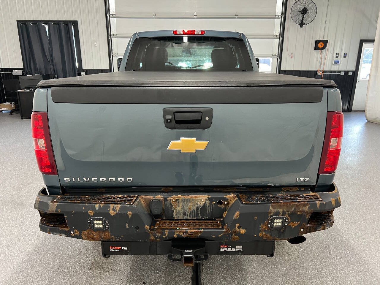 Used 2011 Chevrolet Silverado 2500 LTZ w/ LTZ Plus Package AWD/4WD image 5