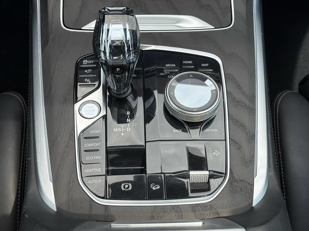 Used 2020 BMW X7 xDrive40i w/ Premium Package AWD/4WD image 16