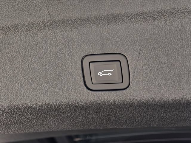New 2026 GMC Yukon AT4 w/ AT4 Premium Plus Package AWD/4WD image 8