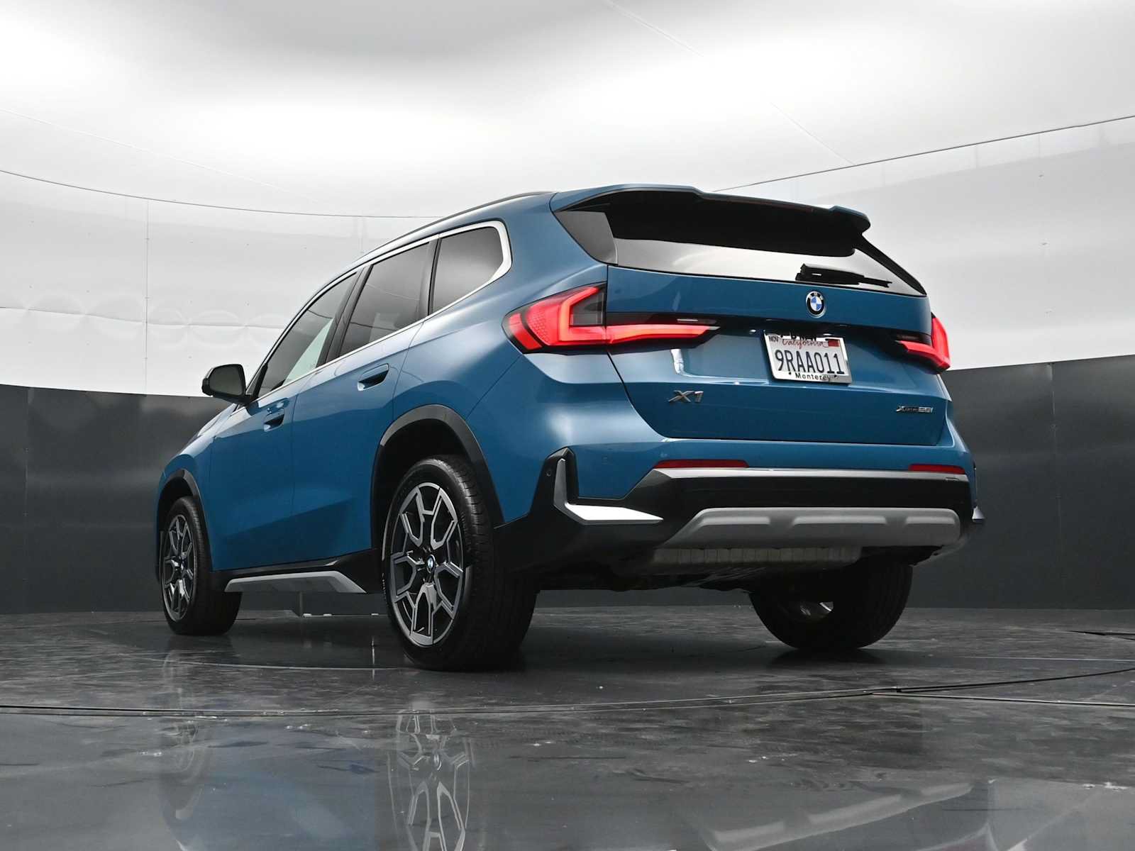 Used 2025 BMW X1 xDrive28i w/ Technology Package AWD/4WD image 31