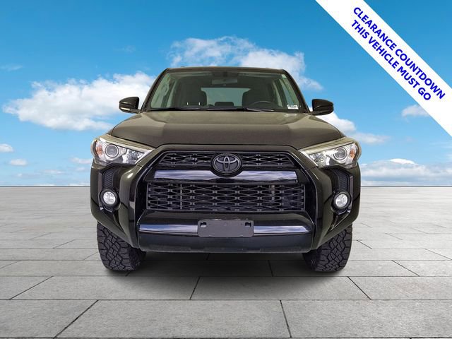 Used 2014 Toyota 4Runner SR5 AWD/4WD image 3