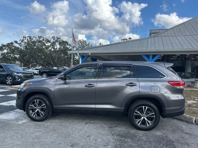 Used 2019 Toyota Highlander LE image 42