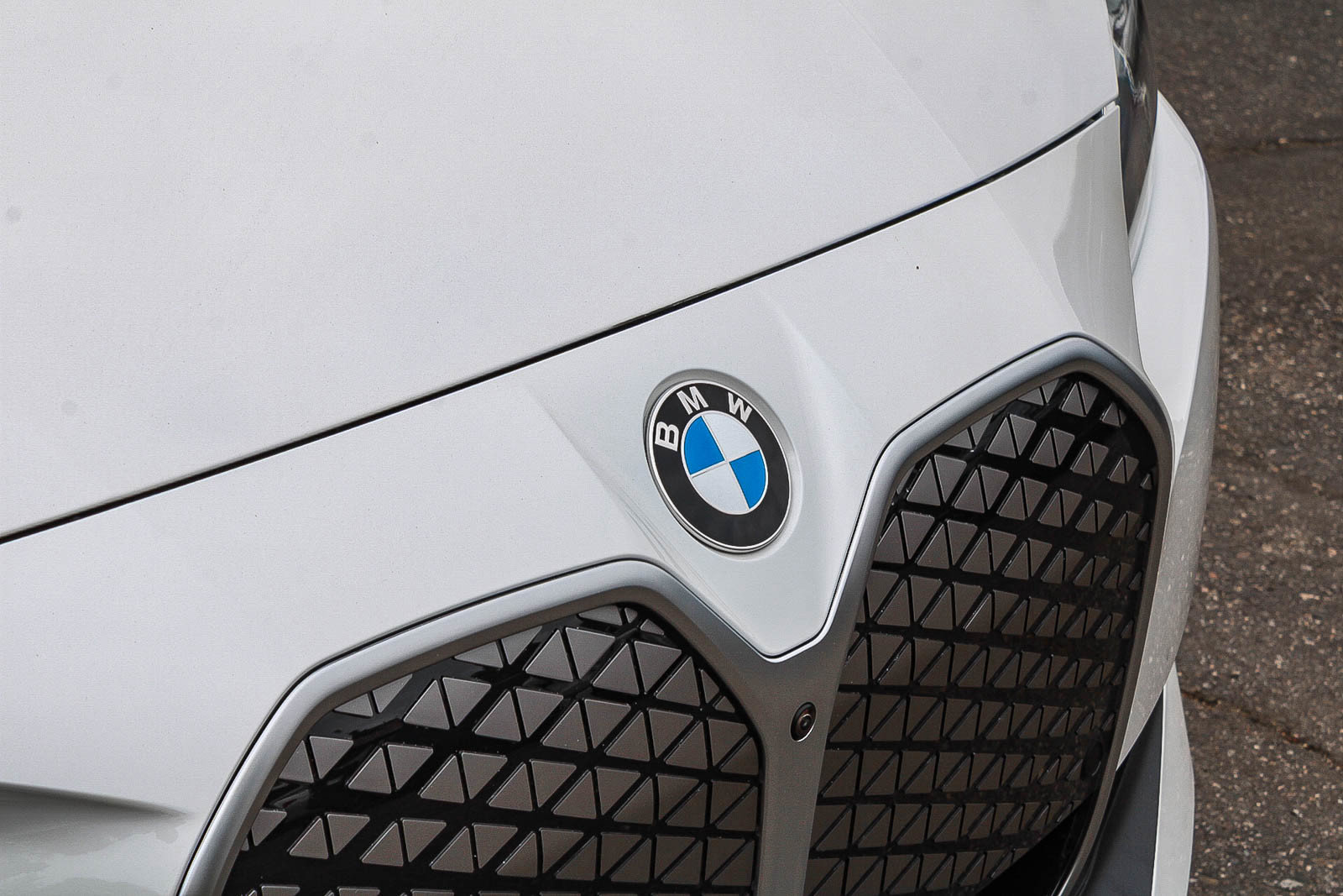 New 2026 BMW i4 eDrive40 w/ Premium Package RWD image 9