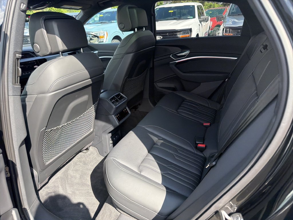 Used 2024 Audi Q8 e-tron Prestige w/ Prestige Package AWD/4WD image 13