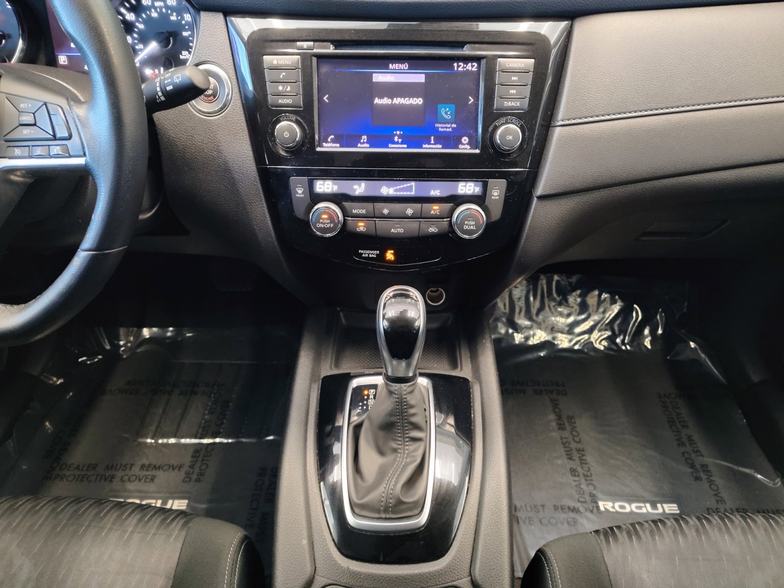 Used 2020 Nissan Rogue SV image 24