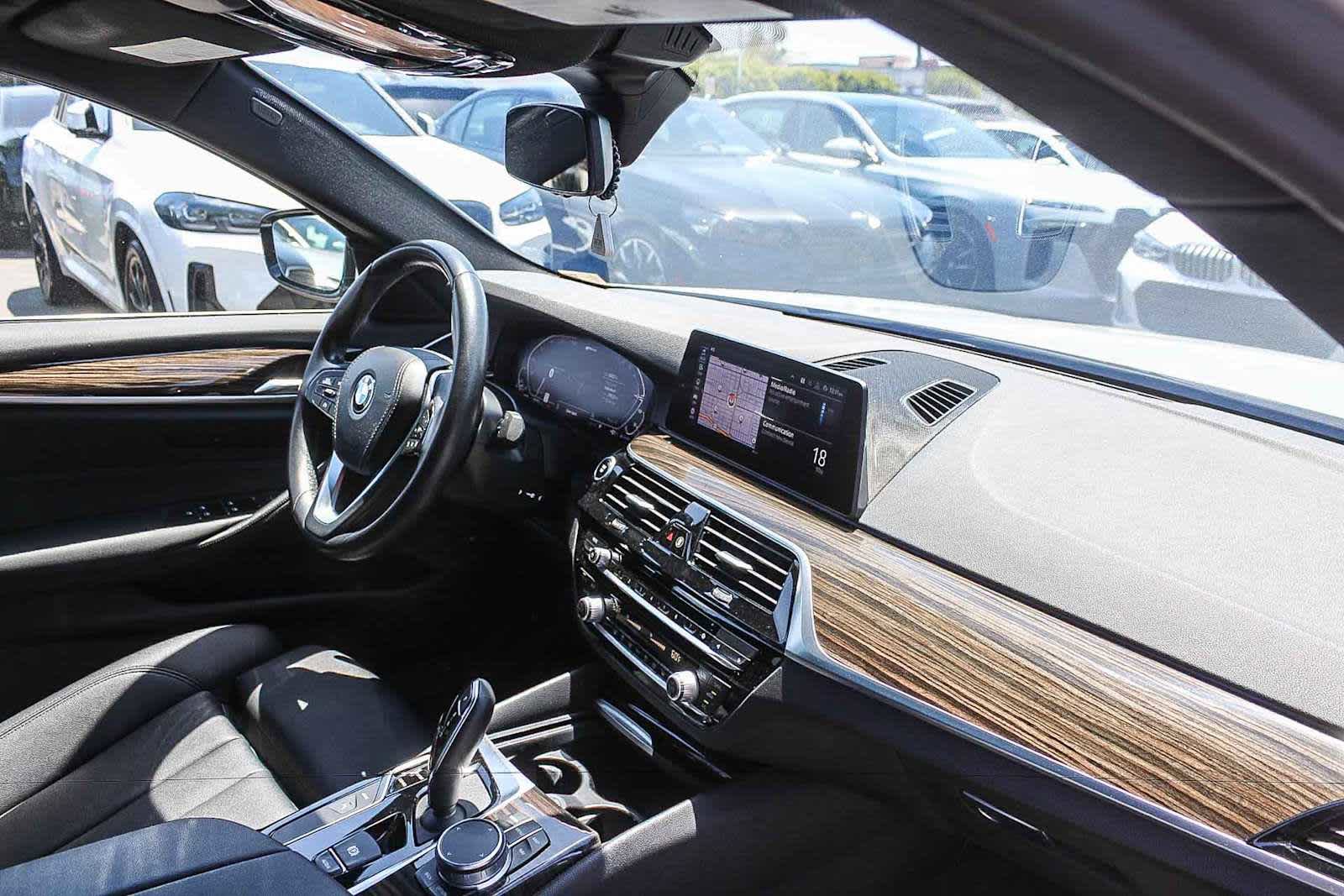 Used 2020 BMW 530e w/ Convenience Package RWD image 15