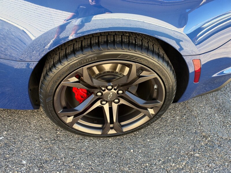 Used 2022 Chevrolet Camaro SS RWD image 15
