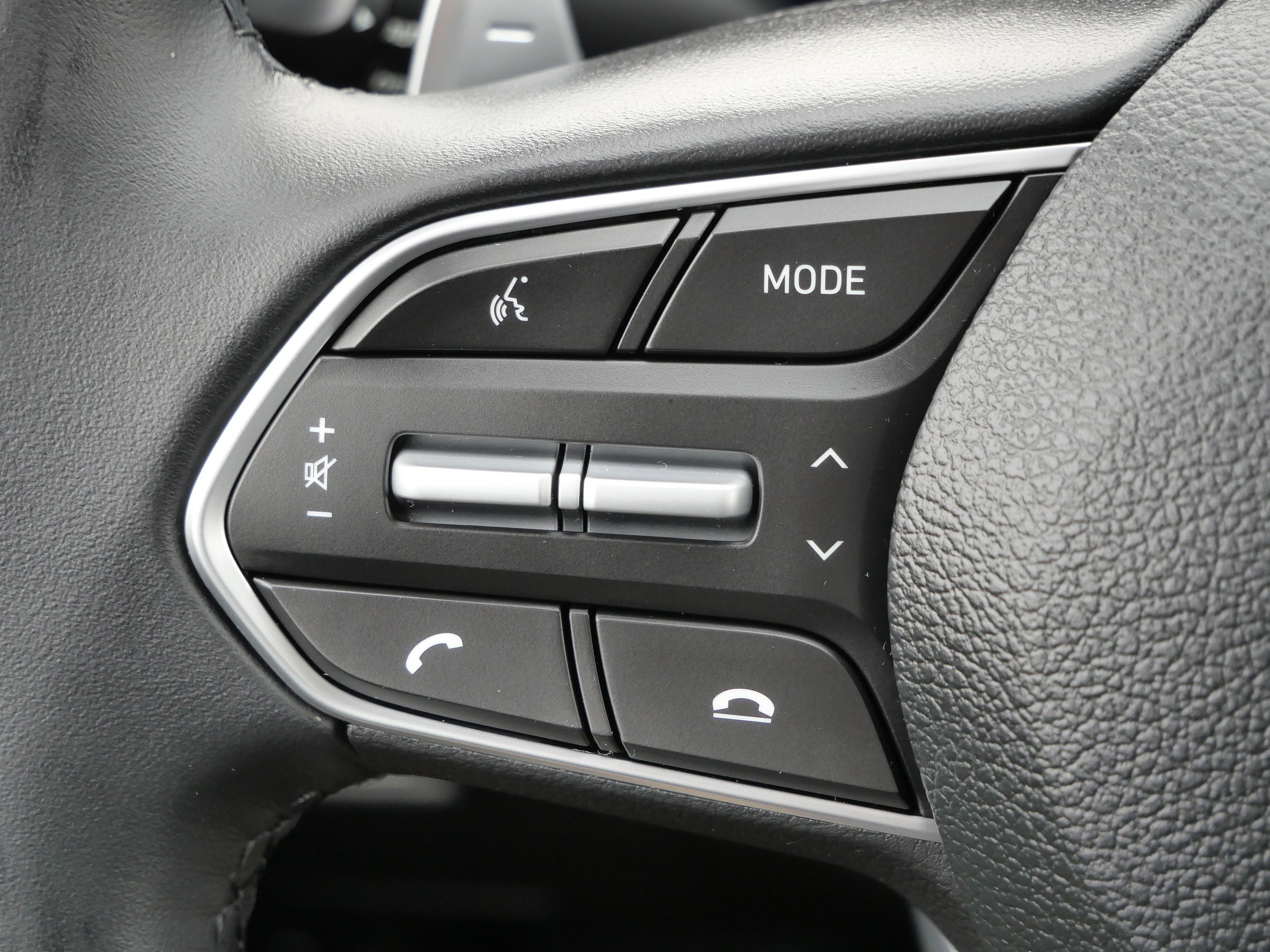 Certified 2022 Hyundai Santa Fe Limited image 33