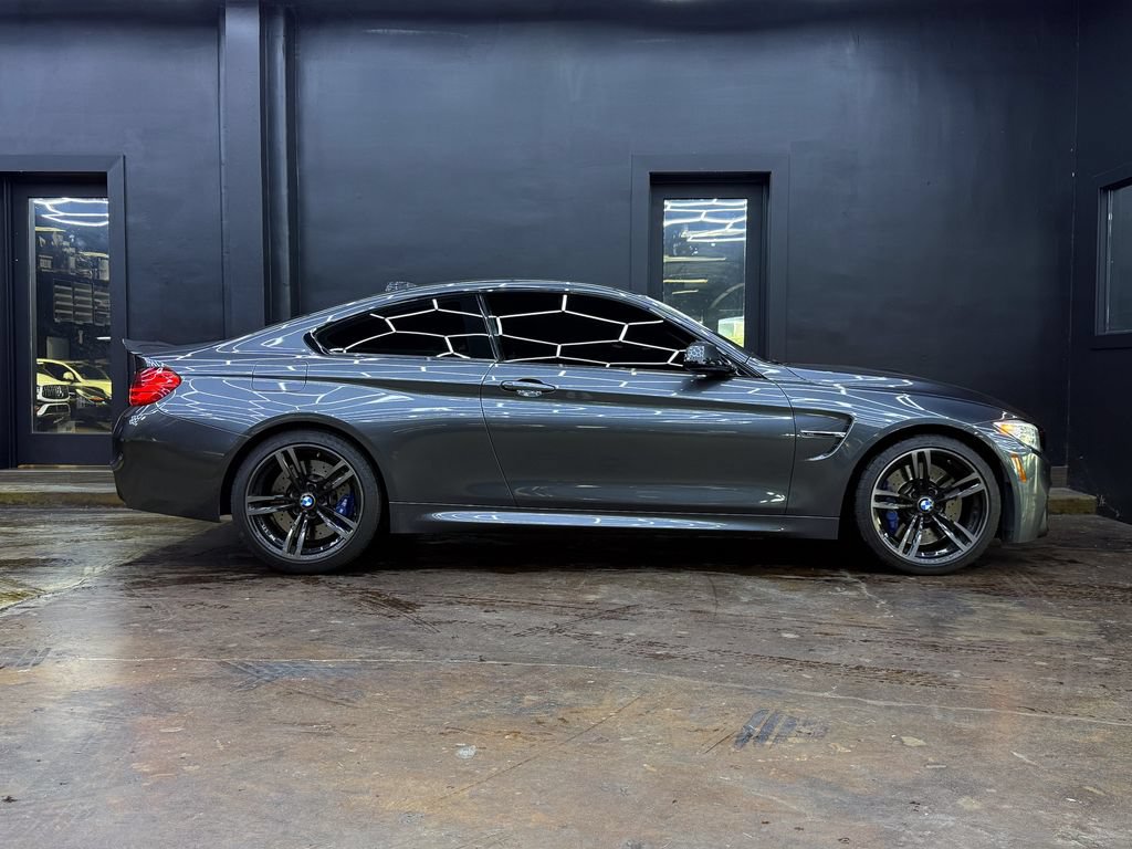 Used 2015 BMW M4 Coupe w/ Executive Package RWD image 10