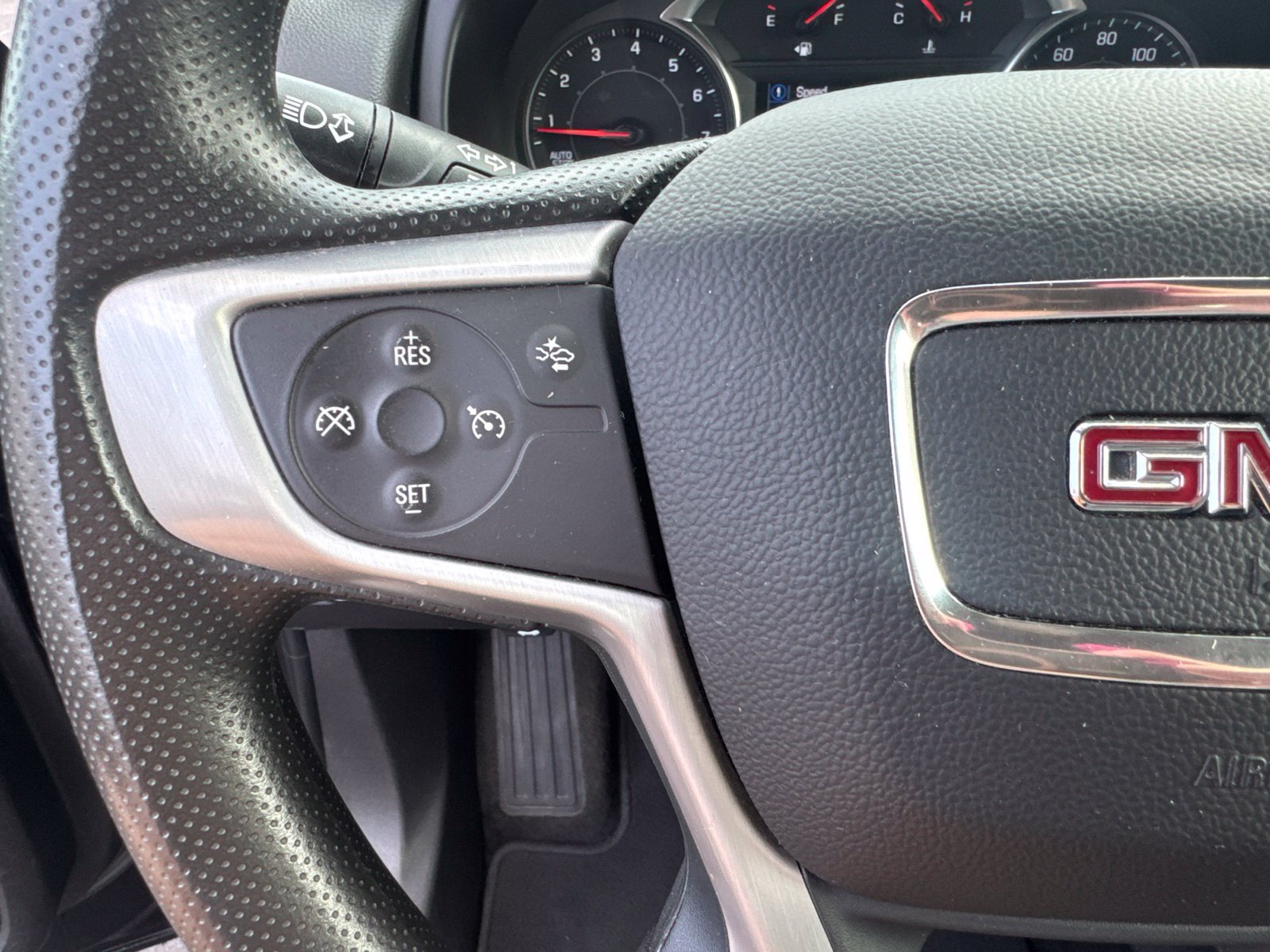 Used 2024 GMC Terrain SLE AWD/4WD image 20