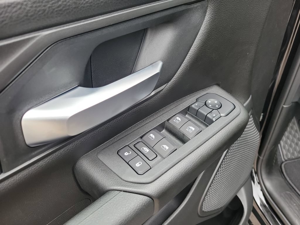 New 2026 RAM 1500 Express AWD/4WD image 15