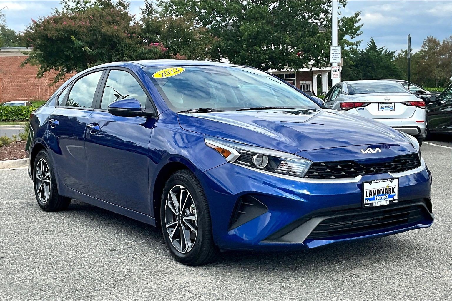 Used 2023 Kia Forte LXS w/ LXS Technology Package FWD image 11