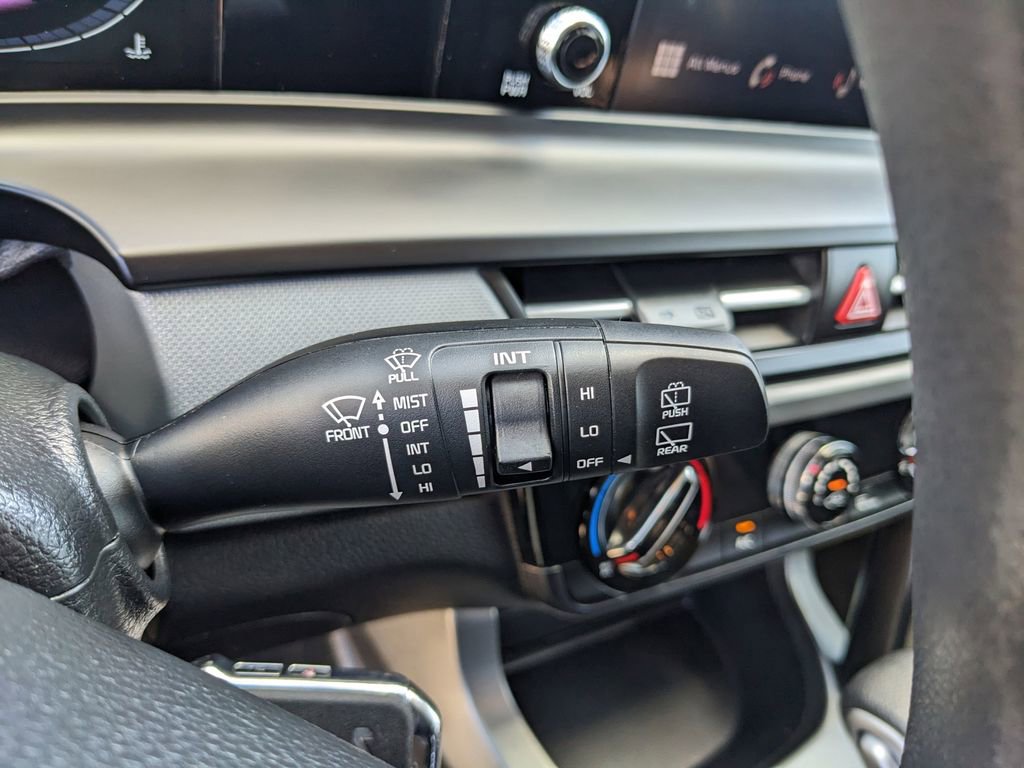 Certified 2025 Kia Seltos LX AWD/4WD image 30