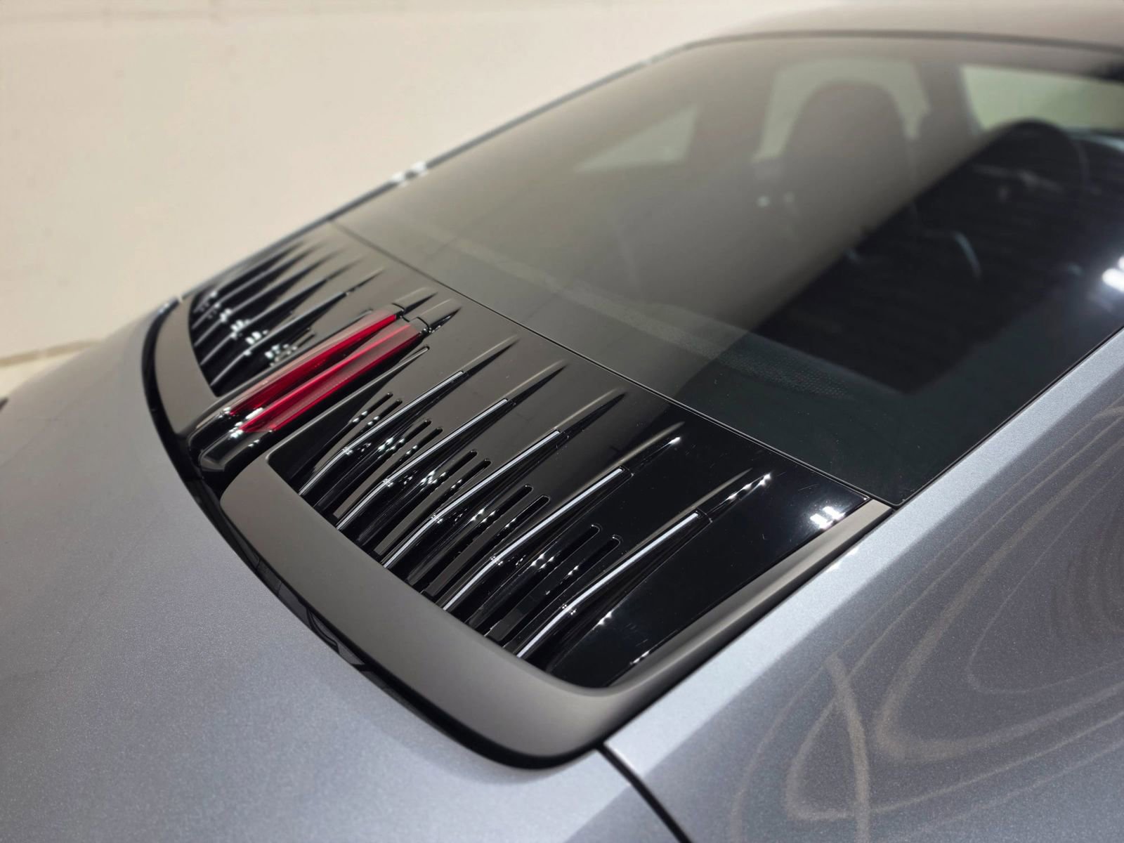 Used 2025 Porsche 911 Carrera T RWD image 23