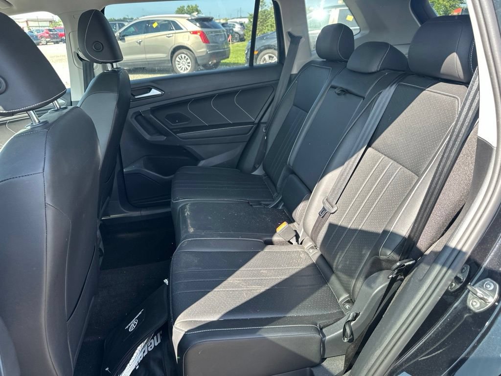 Used 2023 Volkswagen Tiguan SE AWD/4WD image 13