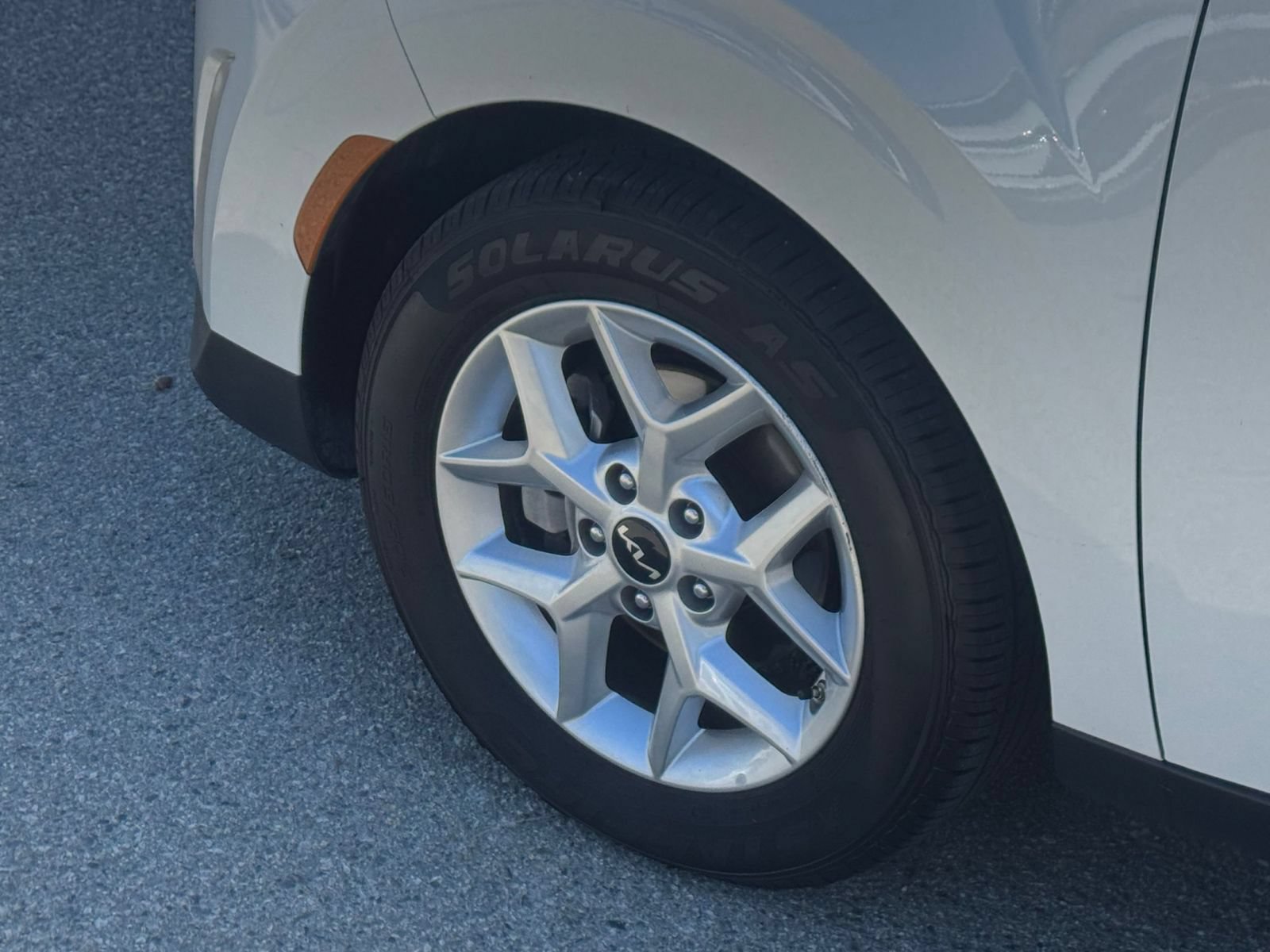 Used 2025 Kia Soul LX w/ LX Technology Package FWD image 28