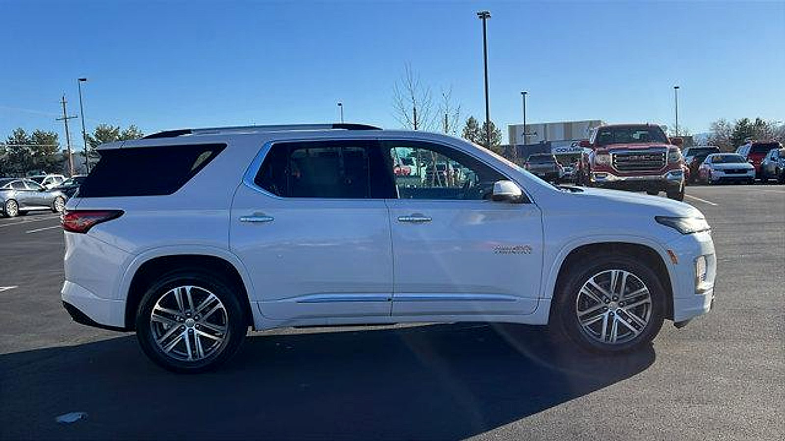 Certified 2023 Chevrolet Traverse High Country w/ LPO, Floor Liner Package image 4