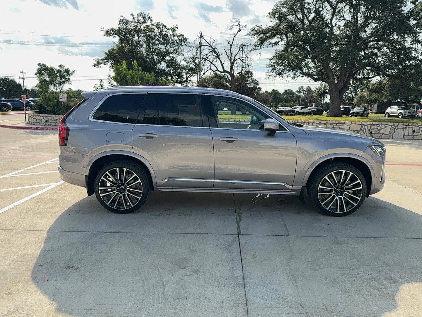Used 2026 Volvo XC90 B6 Plus w/ Protection Package Premier AWD/4WD image 7