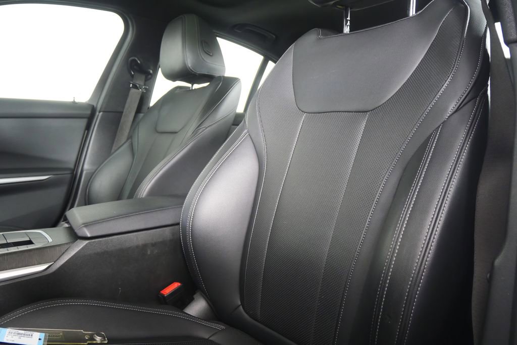Used 2024 BMW 330i Sedan image 11