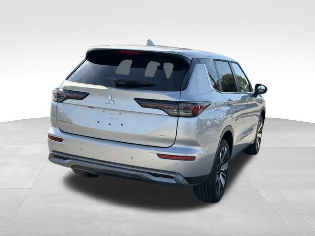 New 2026 Mitsubishi Outlander SE FWD image 5