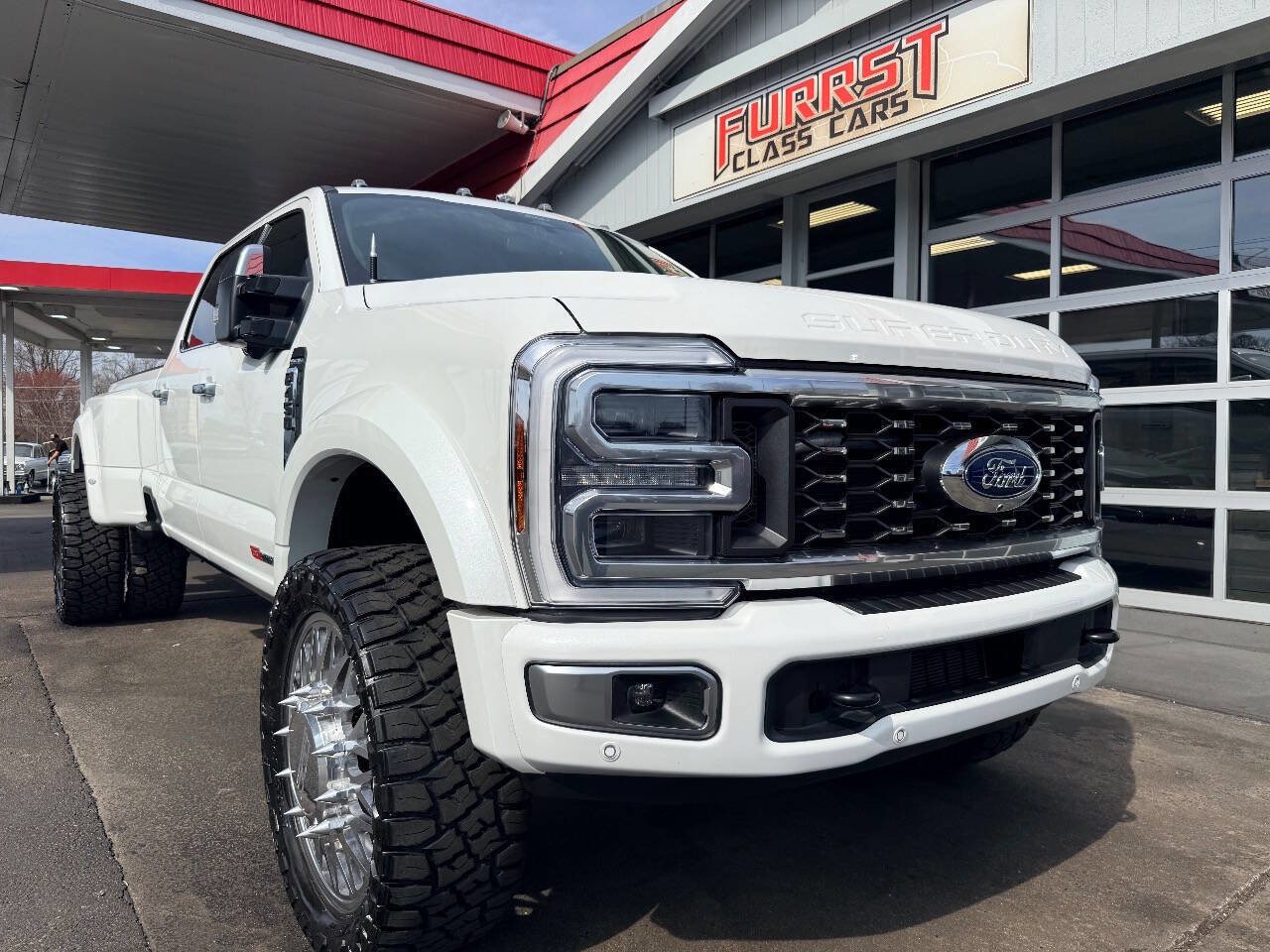 Used 2025 Ford F450 Platinum w/ Platinum Plus Package image 18