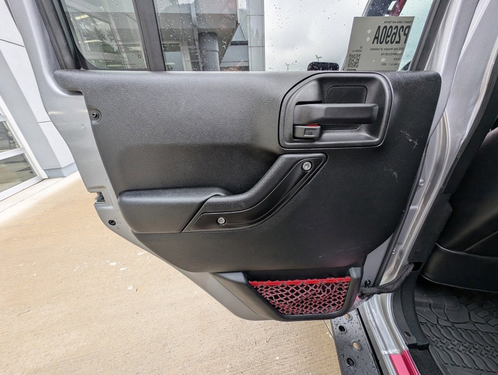 Used 2018 Jeep Wrangler Unlimited Rubicon image 41