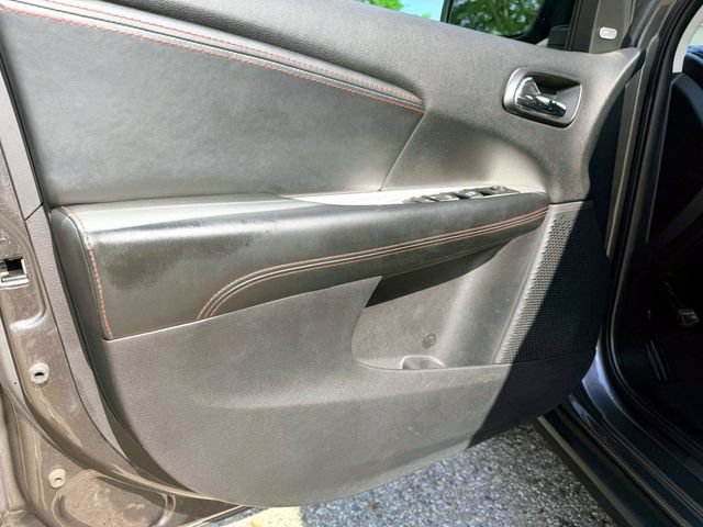 Used 2015 Dodge Journey R/T w/ Flexible Seating Group FWD image 17