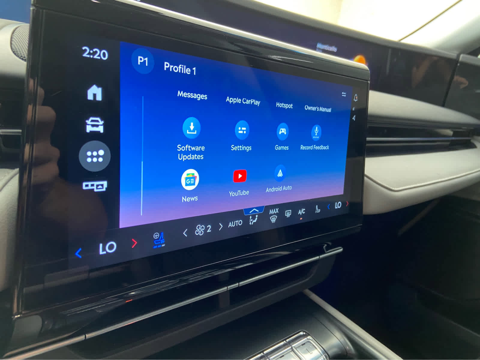 Used 2024 Lincoln Nautilus Reserve w/ Equipment Group 202A image 33