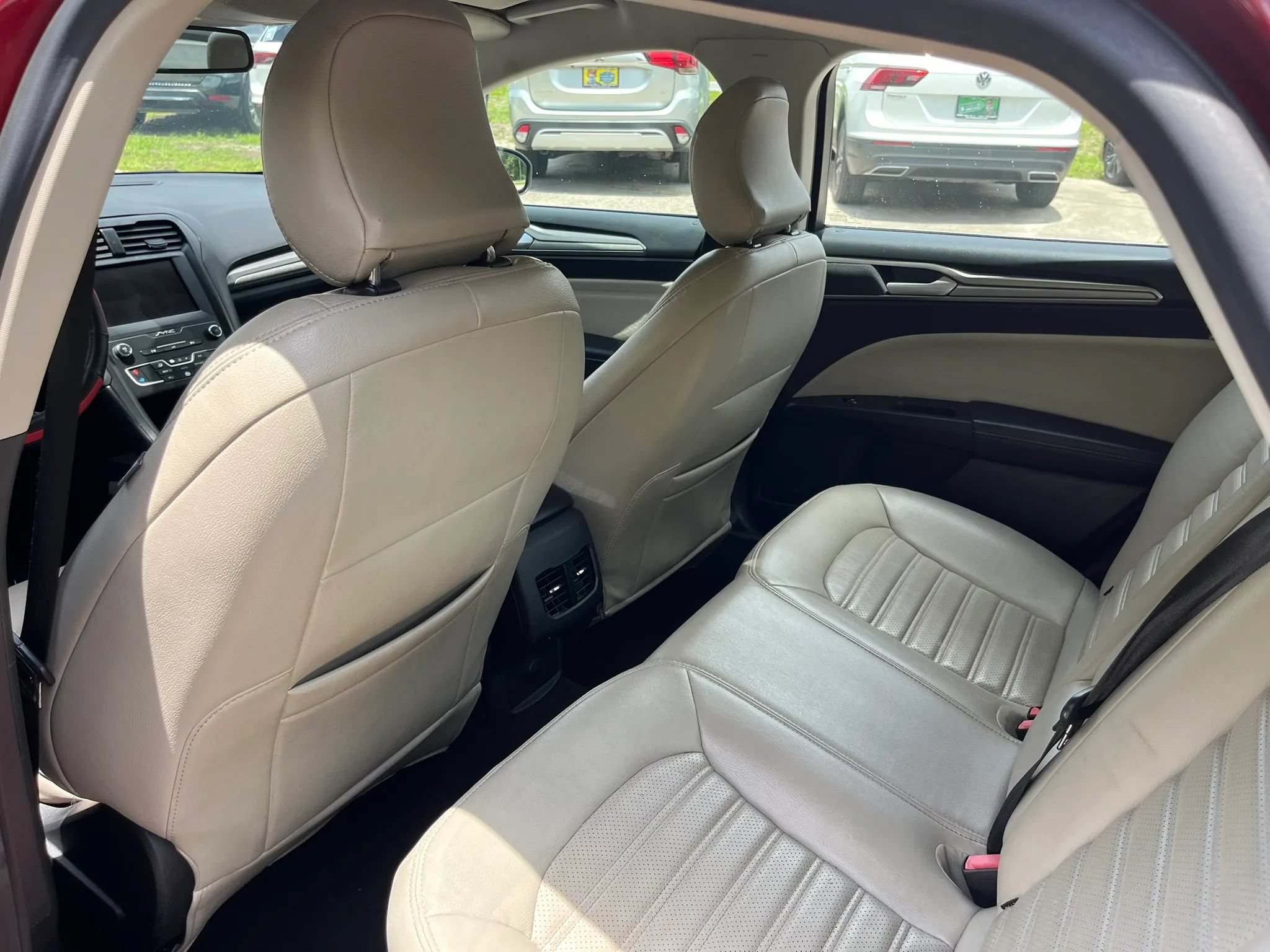Used 2019 Ford Fusion SE w/ Equipment Group 151A FWD image 24