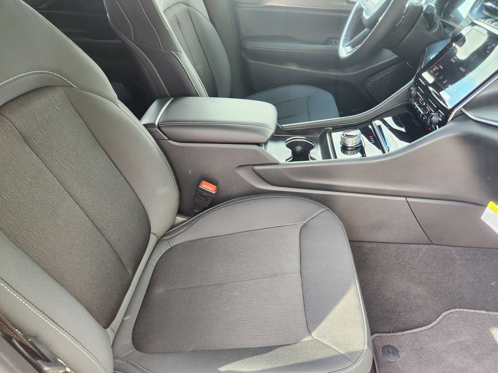 New 2026 Jeep Grand Cherokee Laredo RWD image 14