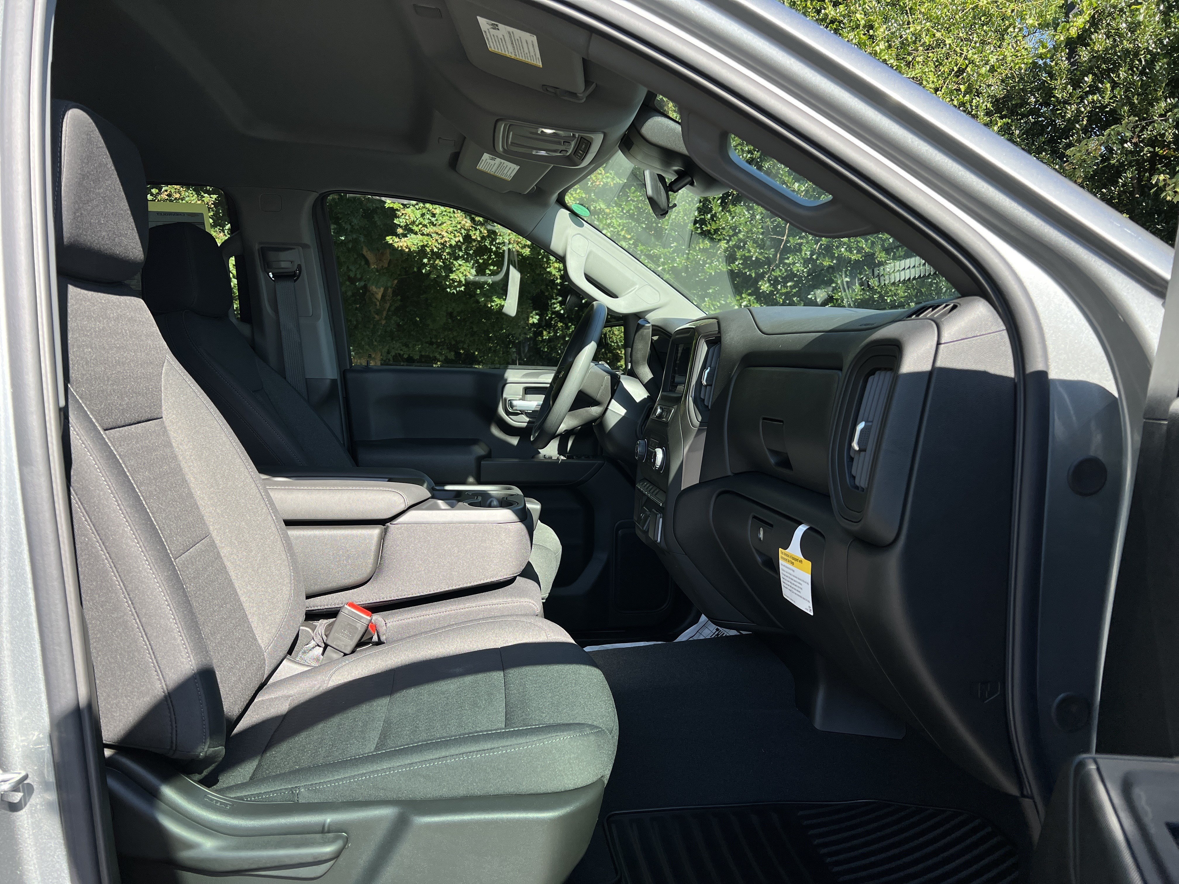 New 2026 Chevrolet Silverado 1500 Custom w/ Turbomax Blackout Package AWD/4WD image 33