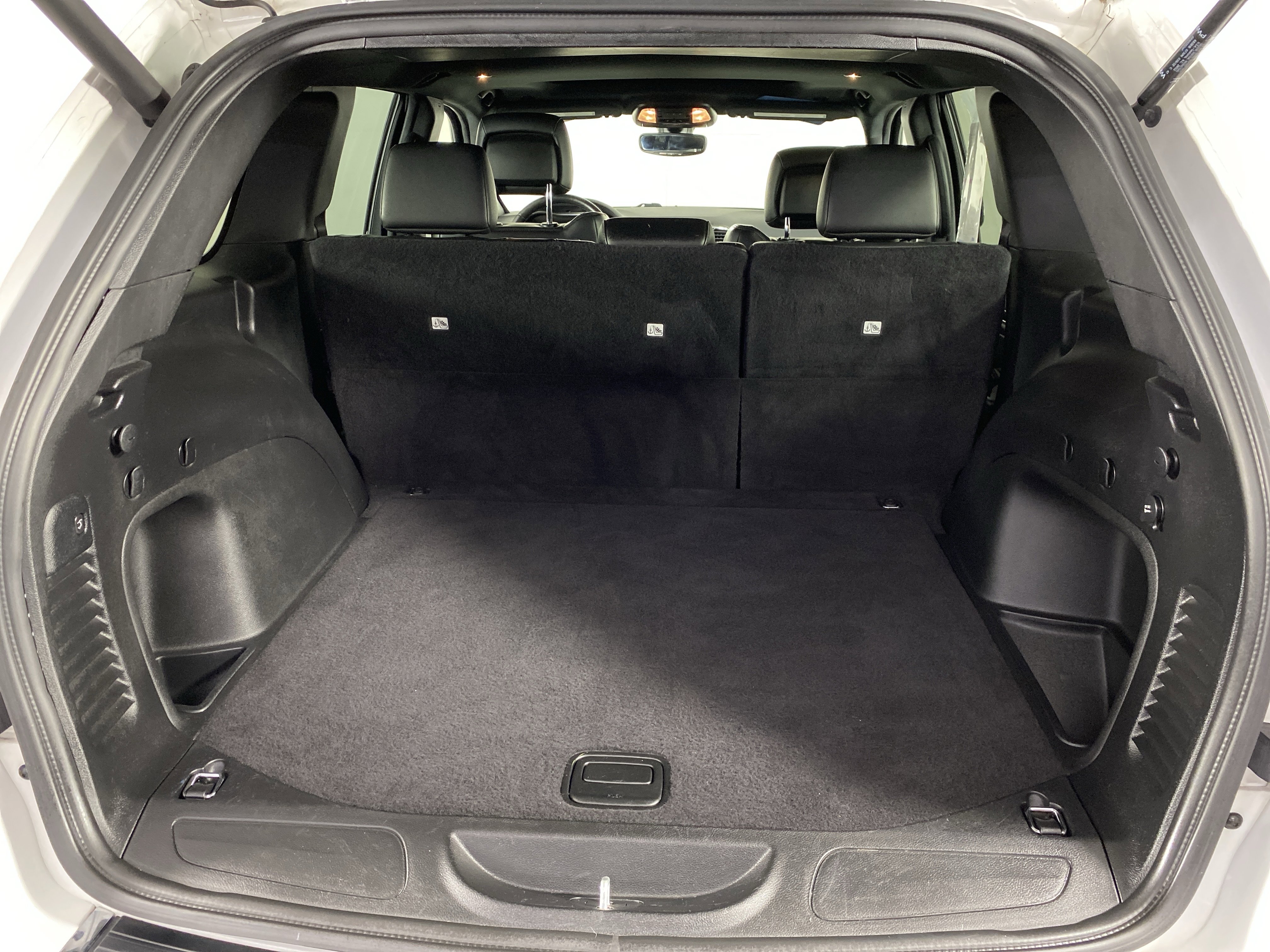 Used 2022 Jeep Grand Cherokee Limited image 35