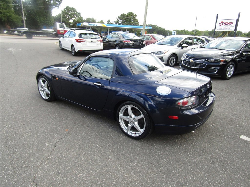 Used 2007 MAZDA MX-5 Miata Touring w/ Interior Trim Pkg image 5