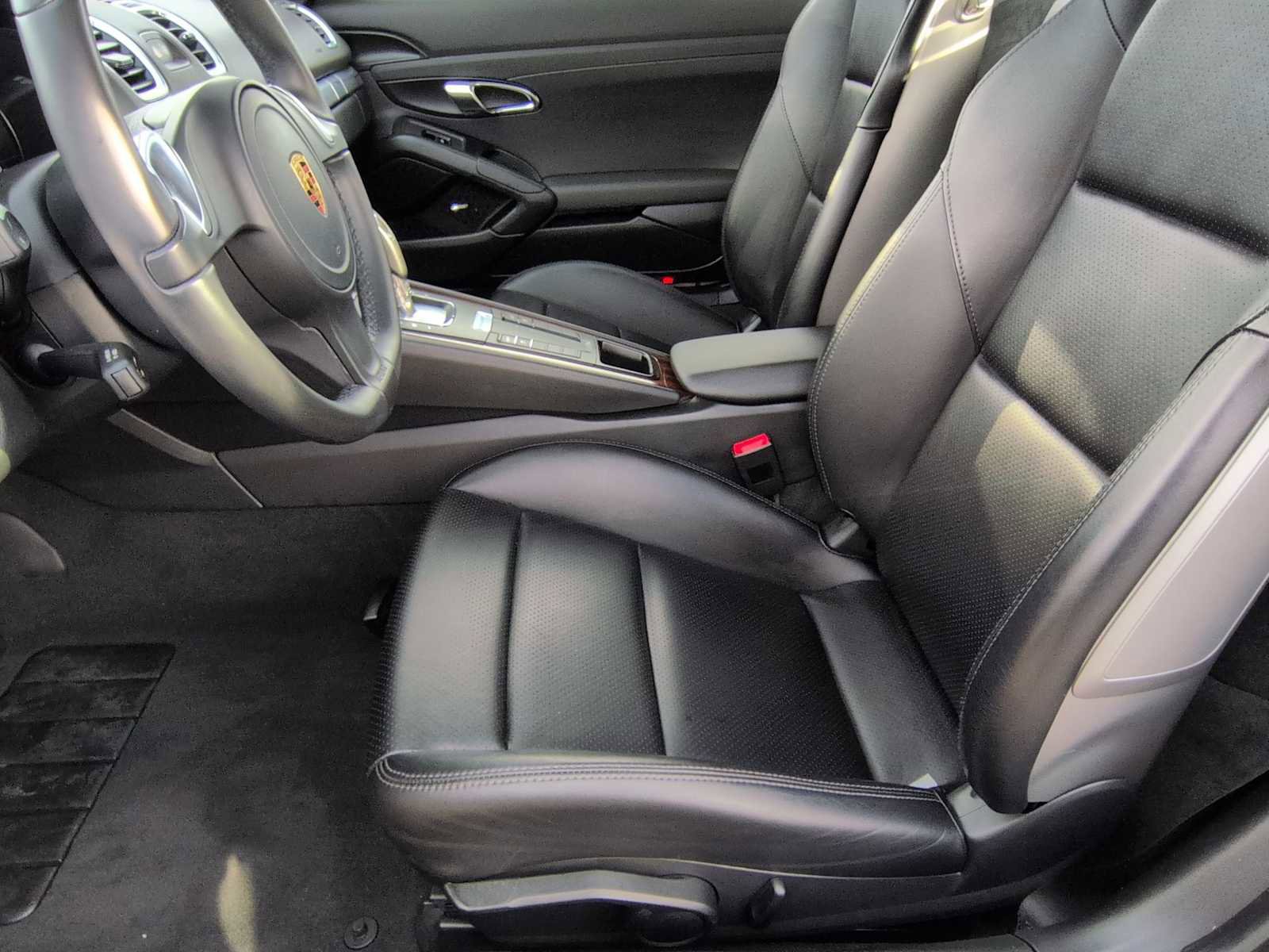 Used 2016 Porsche Cayman image 15